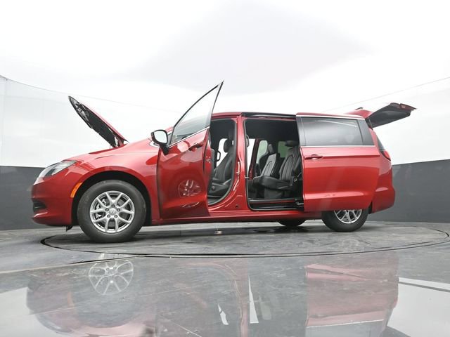 New 2026 Chrysler Voyager LX image 67