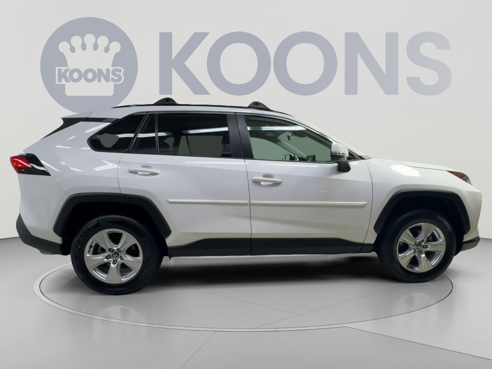 Used 2021 Toyota RAV4 XLE AWD/4WD image 12