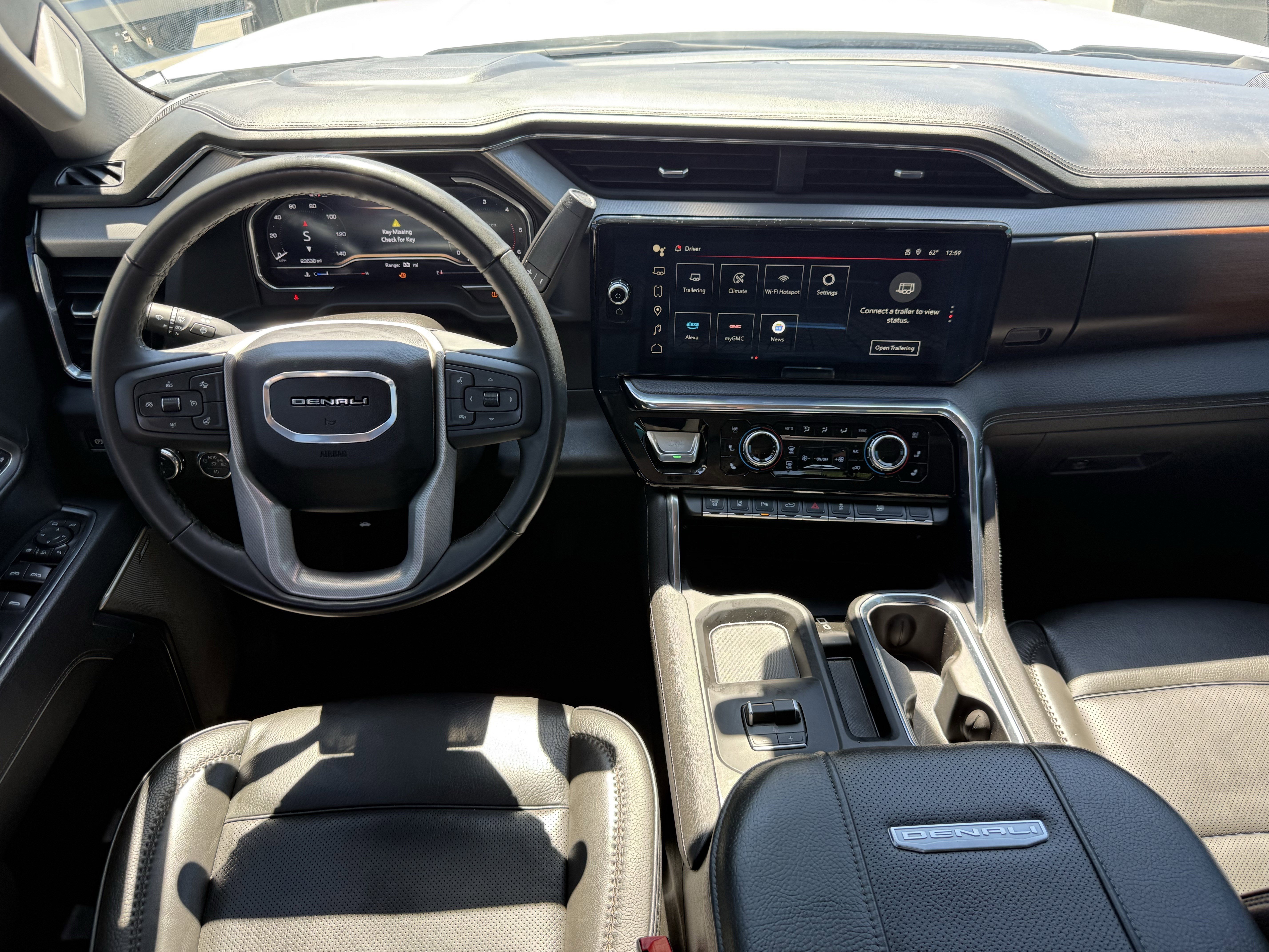 Used 2025 GMC Sierra 3500 Denali AWD/4WD image 14