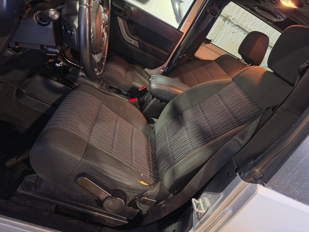 Used 2012 Jeep Wrangler Sport AWD/4WD image 6