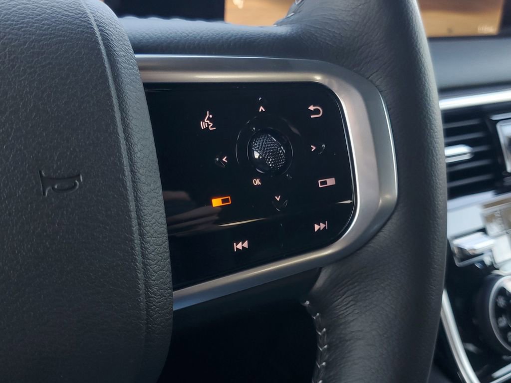 New 2026 Nissan Armada SL w/ Captain's Chari Seat Package image 18