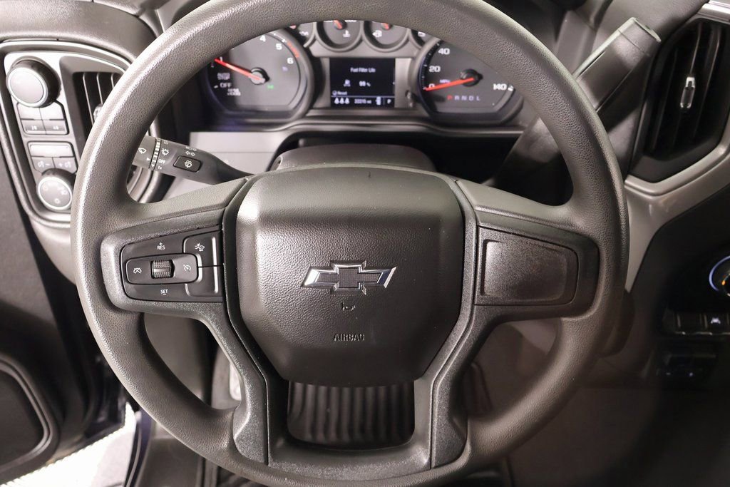 Used 2024 Chevrolet Silverado 1500 Custom Trail Boss w/ Dark Appearance Package image 3