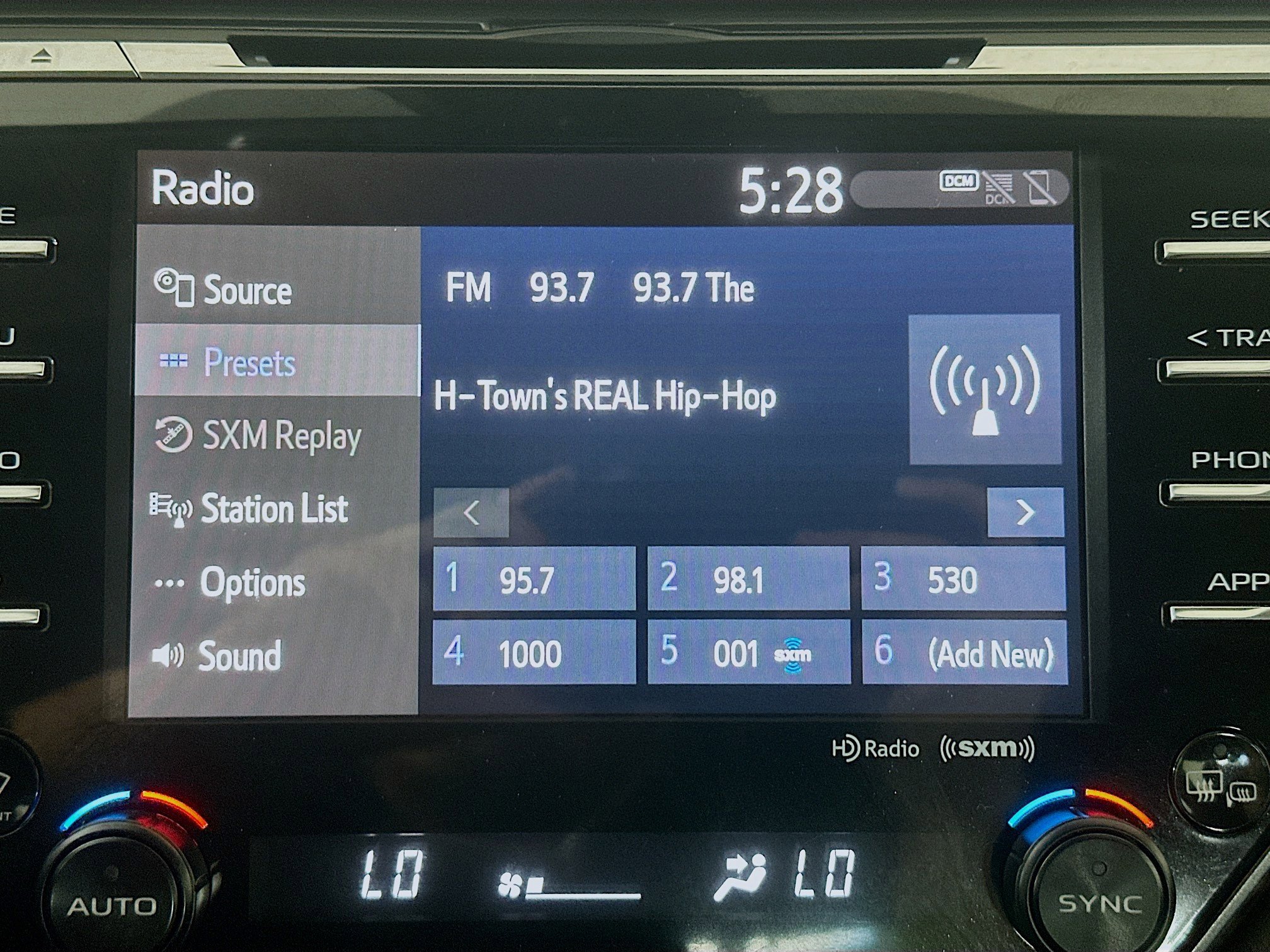 Used 2019 Toyota Camry XLE FWD image 21