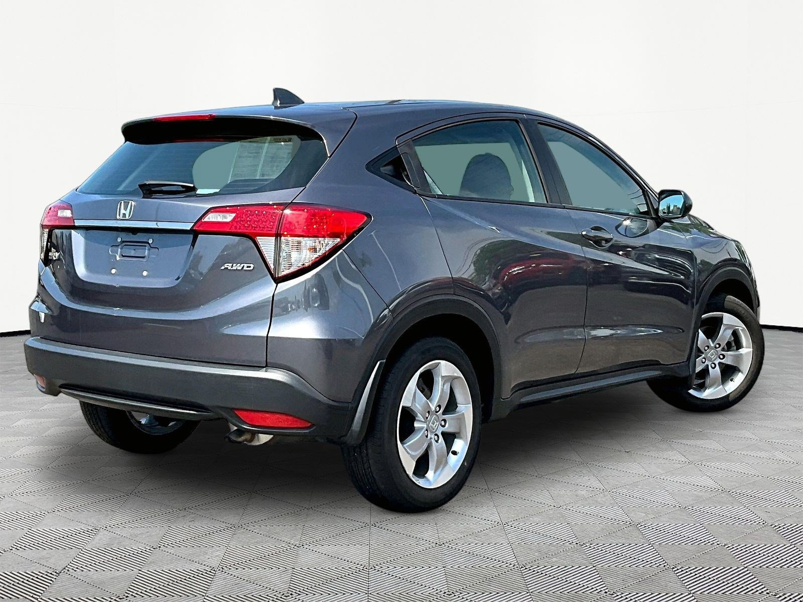 Used 2021 Honda HR-V LX image 6