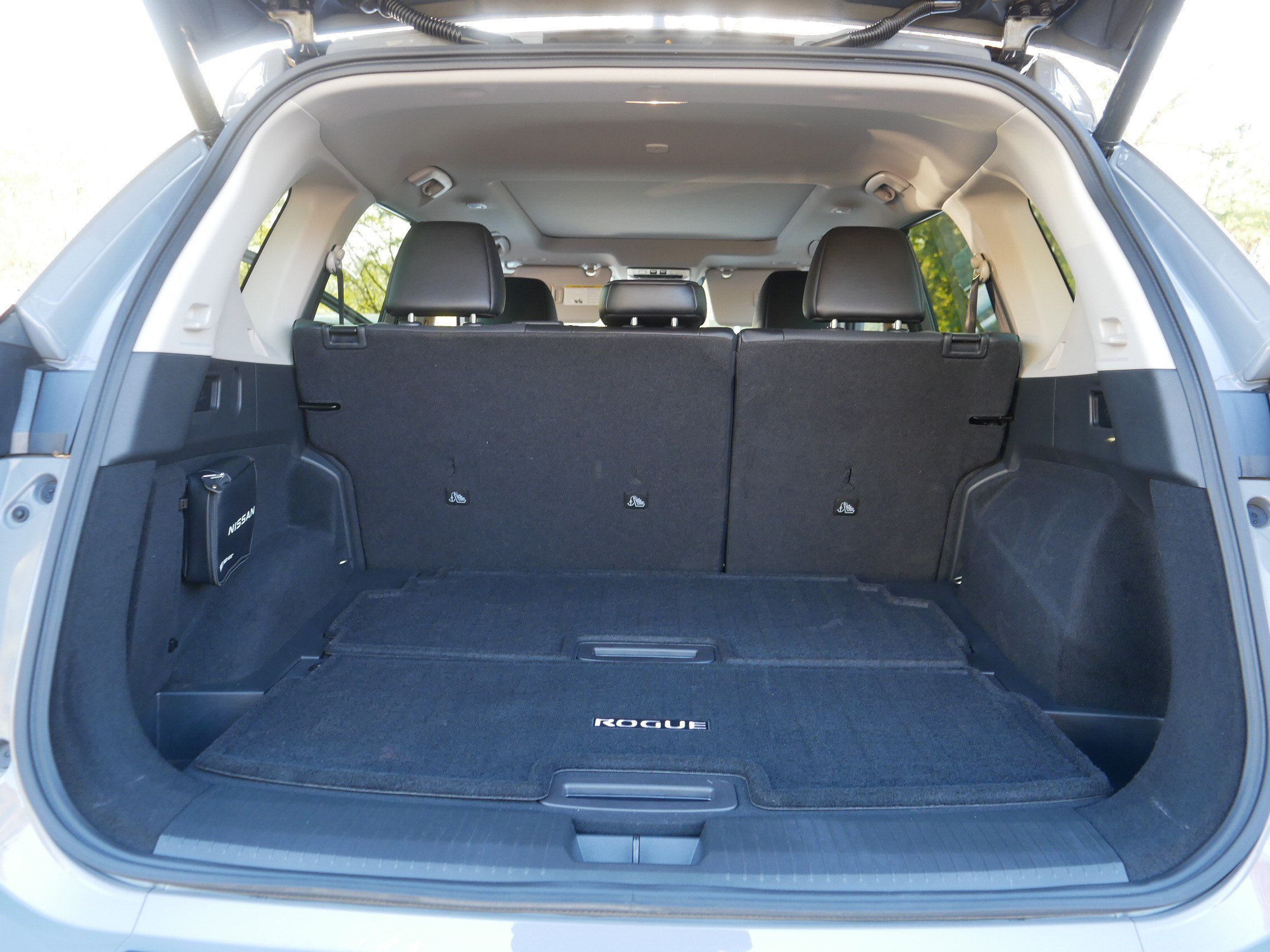 Certified 2025 Nissan Rogue Platinum w/ Platinum Premium Package AWD/4WD image 18