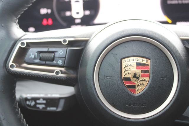 Used 2022 Porsche Taycan 4S image 17