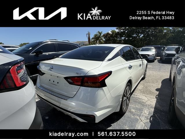 Used 2021 Nissan Altima 2.5 SV FWD image 2