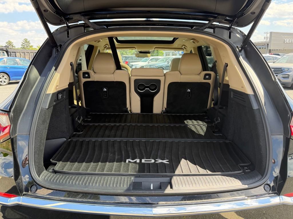Used 2025 Acura MDX SH-AWD w/ Technology Package image 5