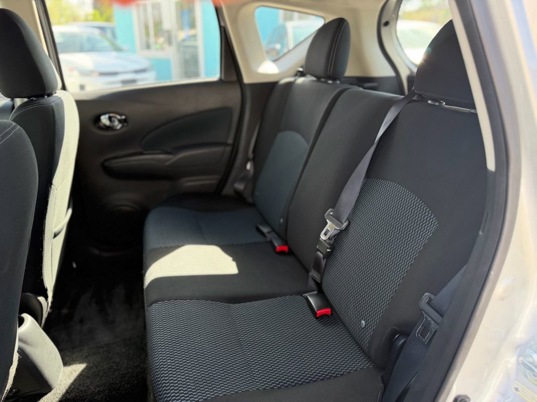 Used 2016 Nissan Versa Note SV FWD image 9
