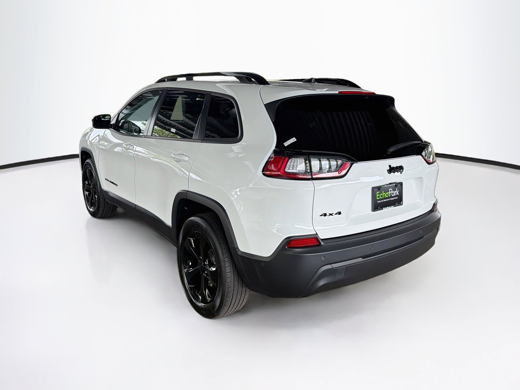 Used 2023 Jeep Cherokee Altitude Lux AWD/4WD image 5