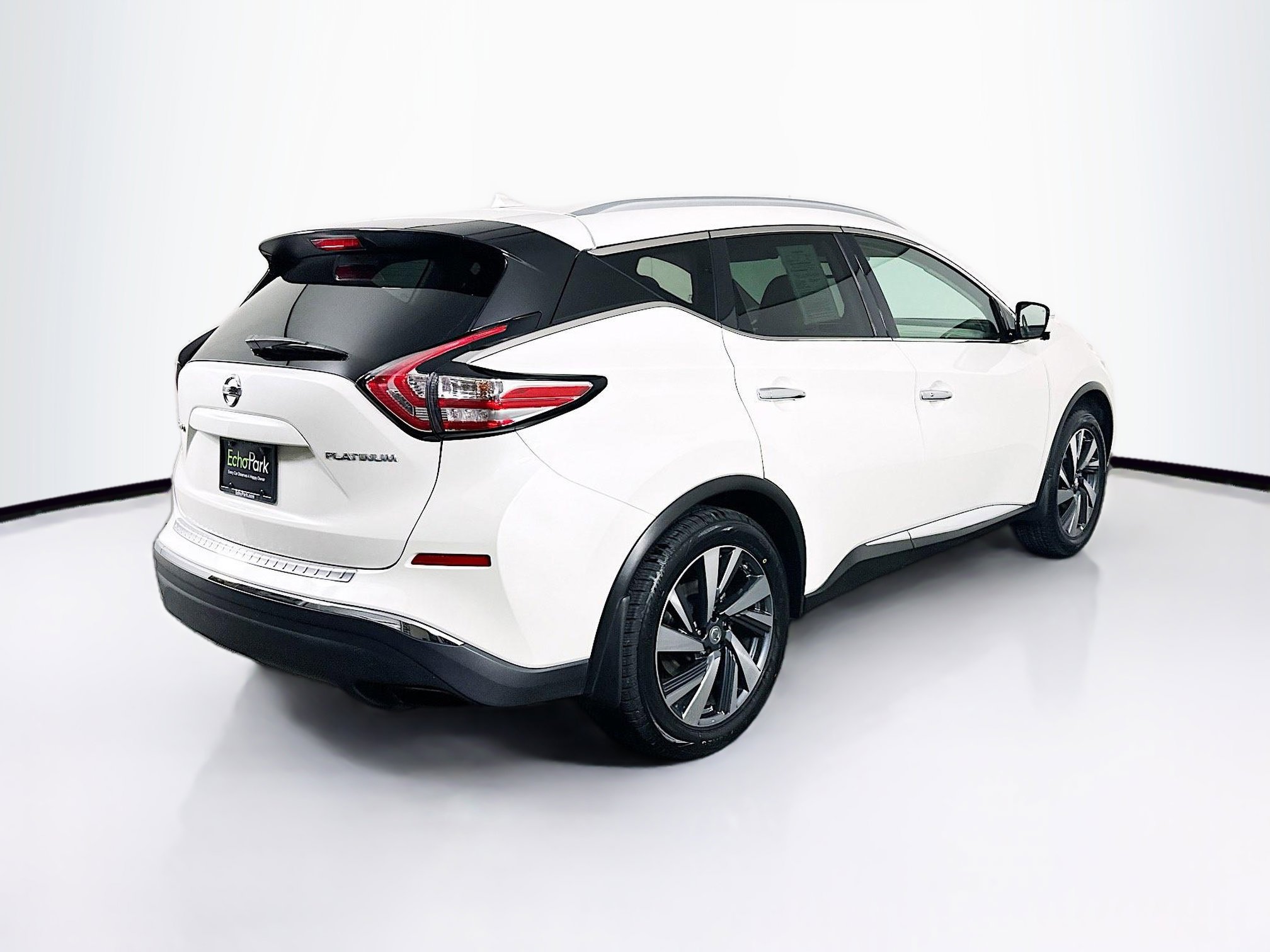 Used 2015 Nissan Murano Platinum w/ Cargo Package FWD image 9
