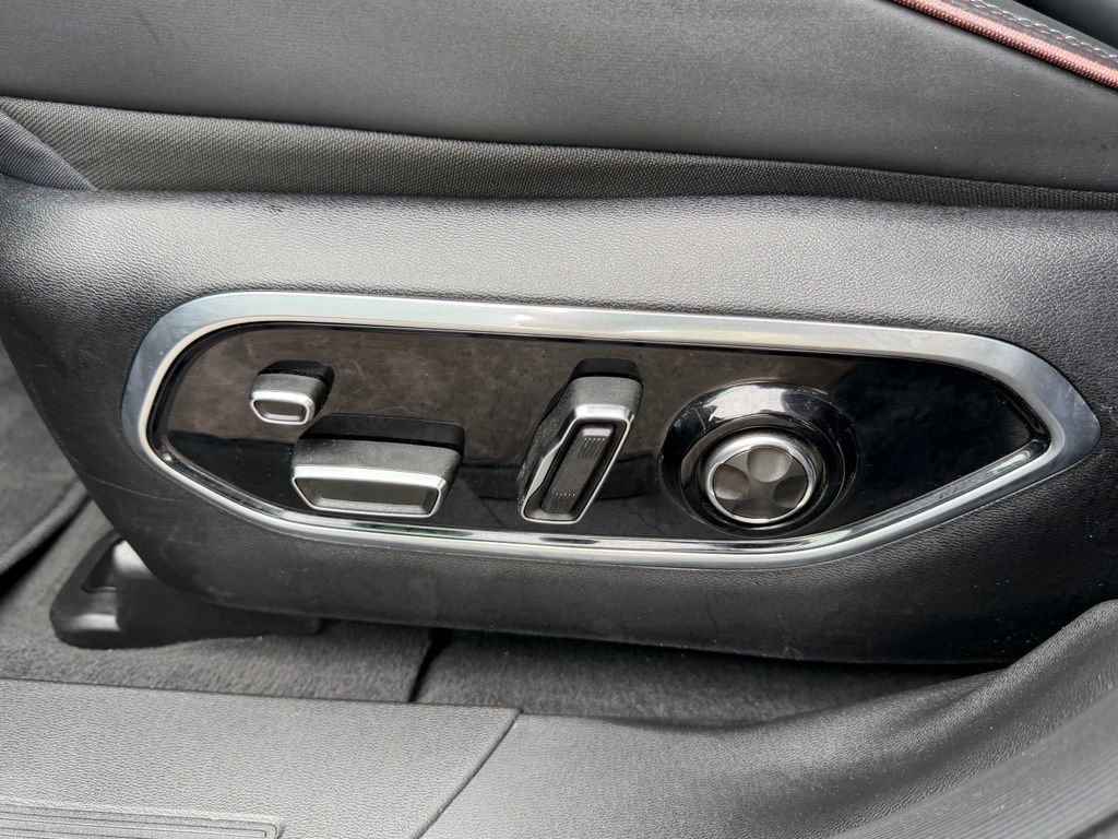 Used 2024 Jeep Wagoneer Launch Edition AWD/4WD image 22