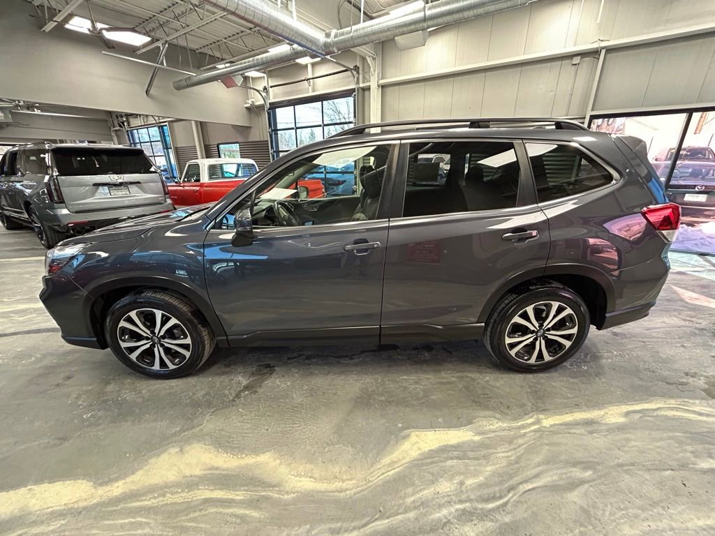 Used 2021 Subaru Forester Limited image 35
