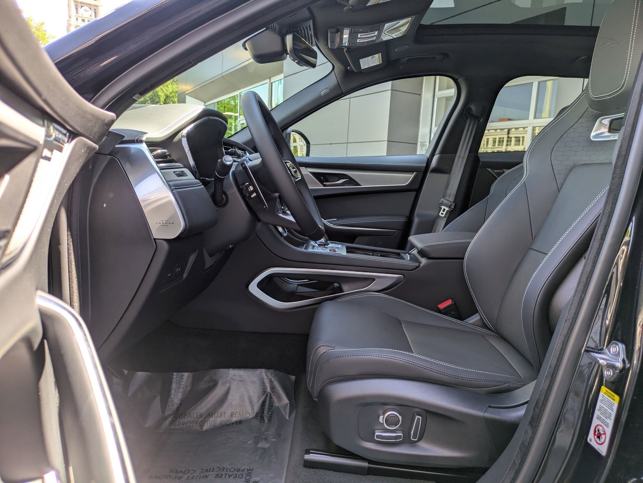 New 2026 Jaguar F-PACE R-Dynamic S image 14