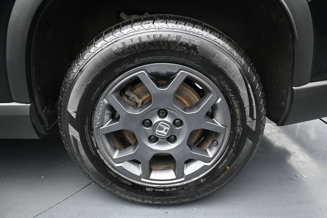 Used 2025 Honda Pilot TrailSport image 11