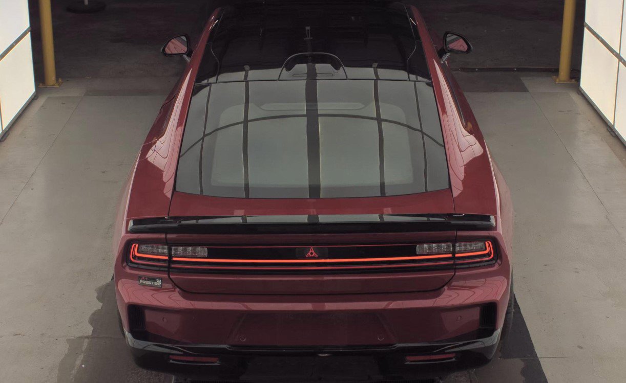 Used 2025 Dodge Charger Daytona Scat Pack w/ Track Pack image 5