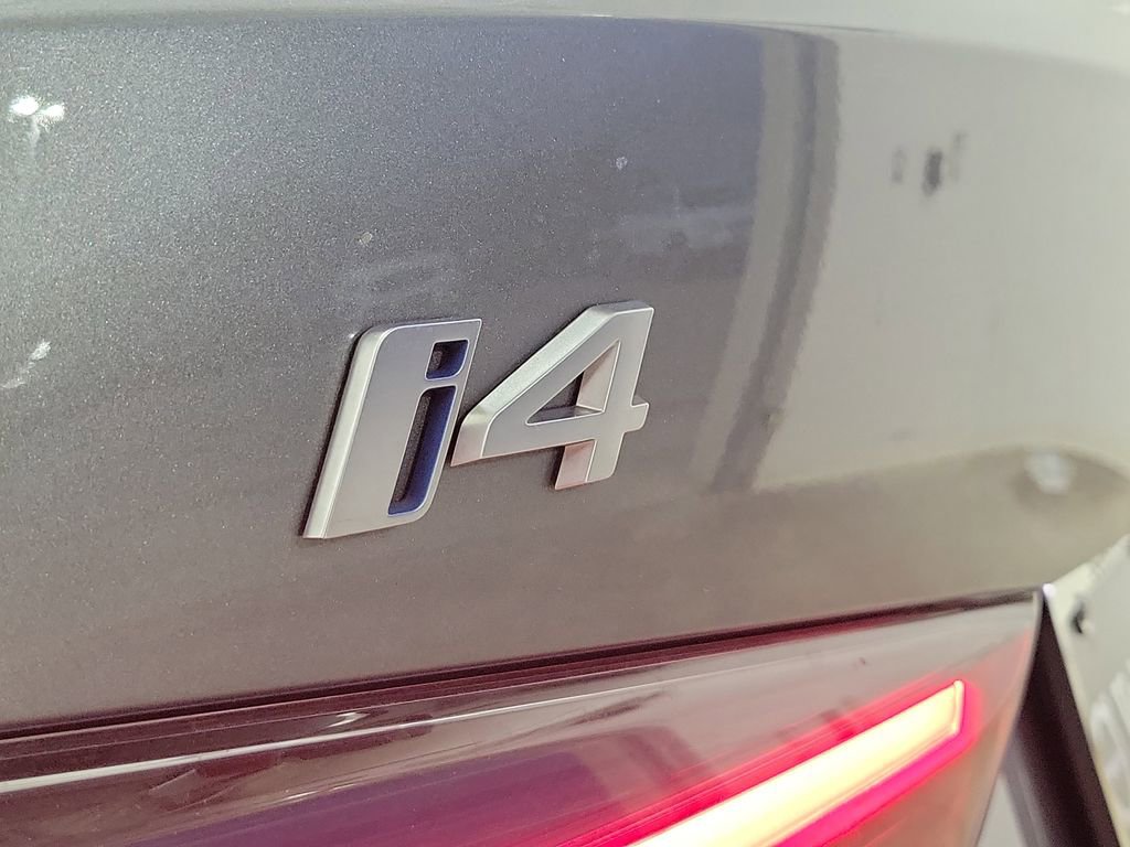 Used 2025 BMW i4 eDrive40 image 9
