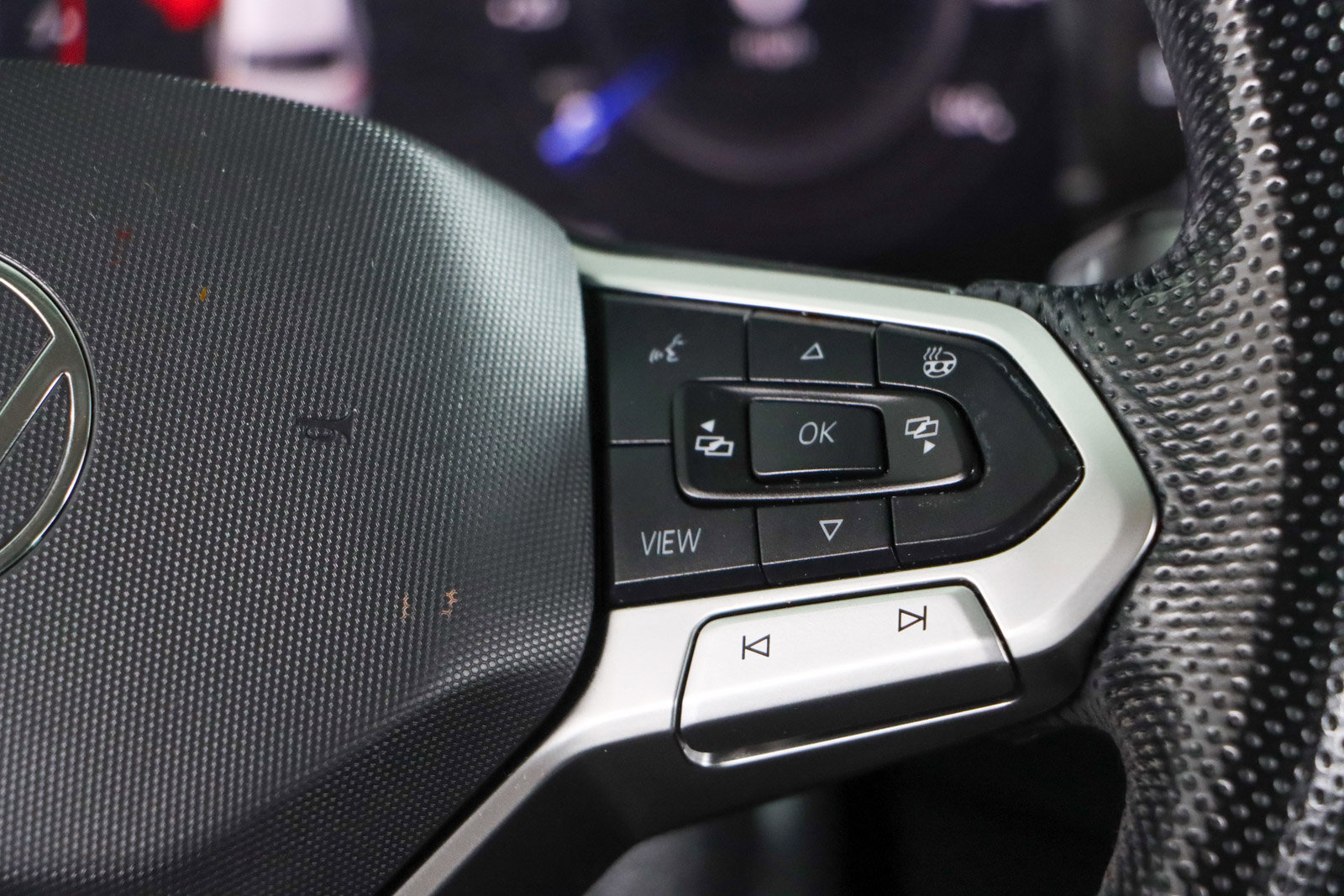 Used 2022 Volkswagen Atlas SEL Premium image 14