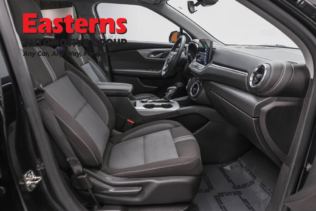 Used 2025 Chevrolet Blazer LT FWD image 26