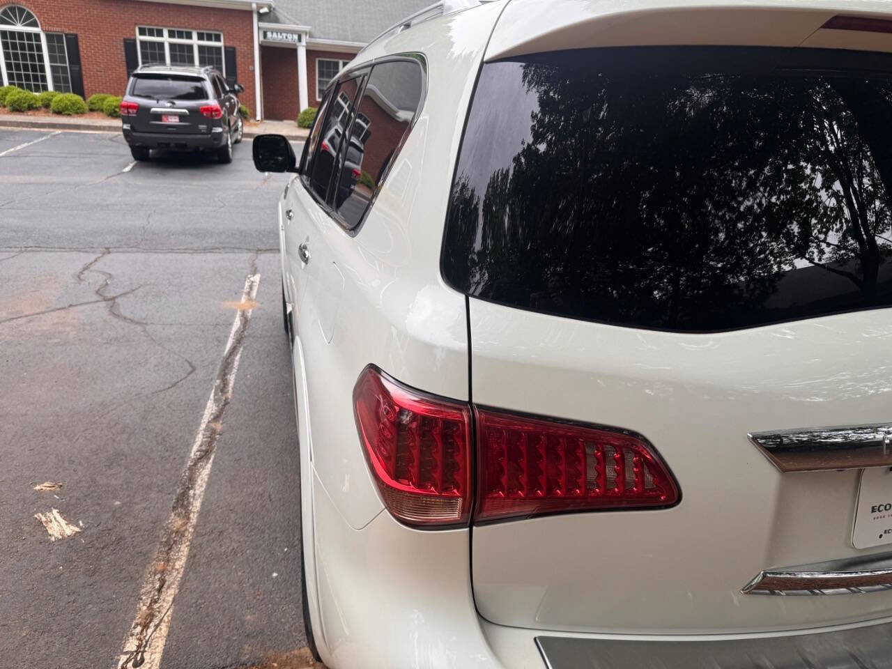 Used 2017 INFINITI QX80 2WD w/ Driver Assistance Package image 6