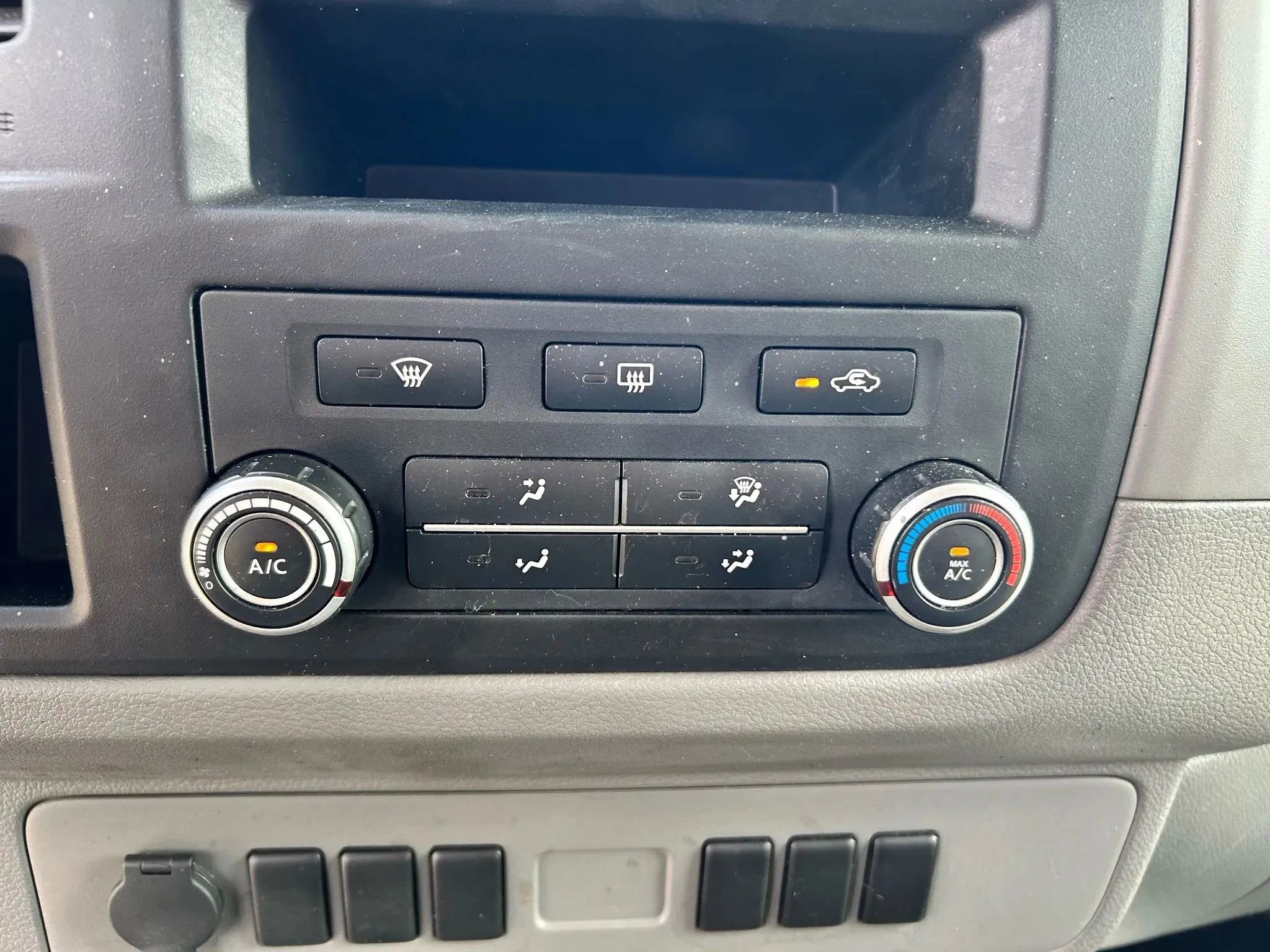 Used 2016 Nissan NV 2500 S w/ Power Package image 17