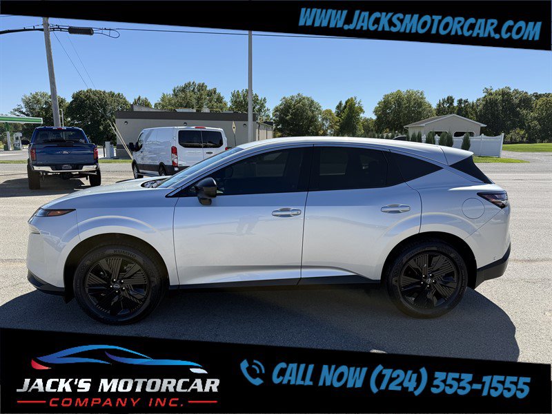 Used 2025 Nissan Murano SV AWD/4WD image 3