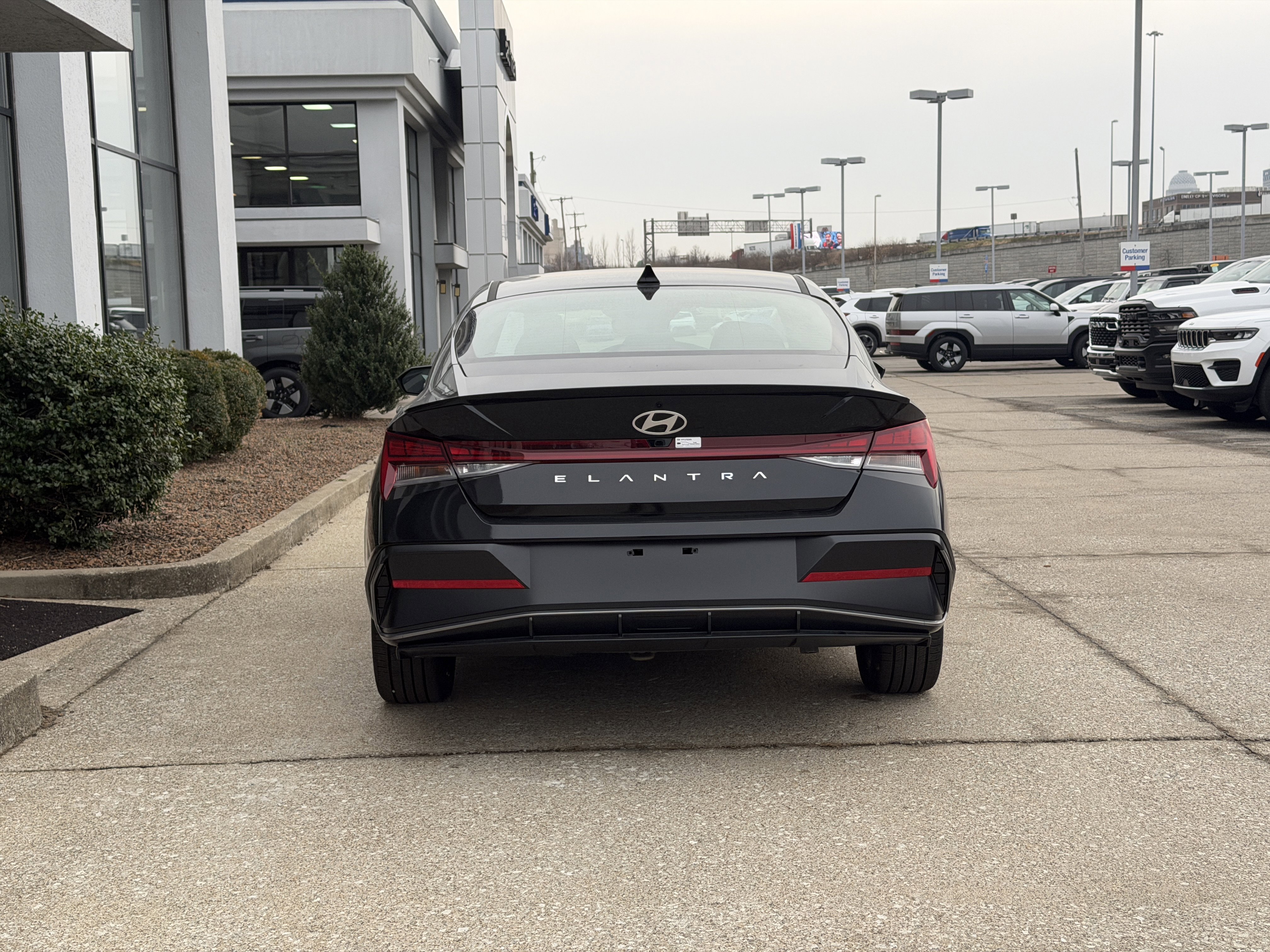 New 2026 Hyundai Elantra SEL Sport FWD image 6