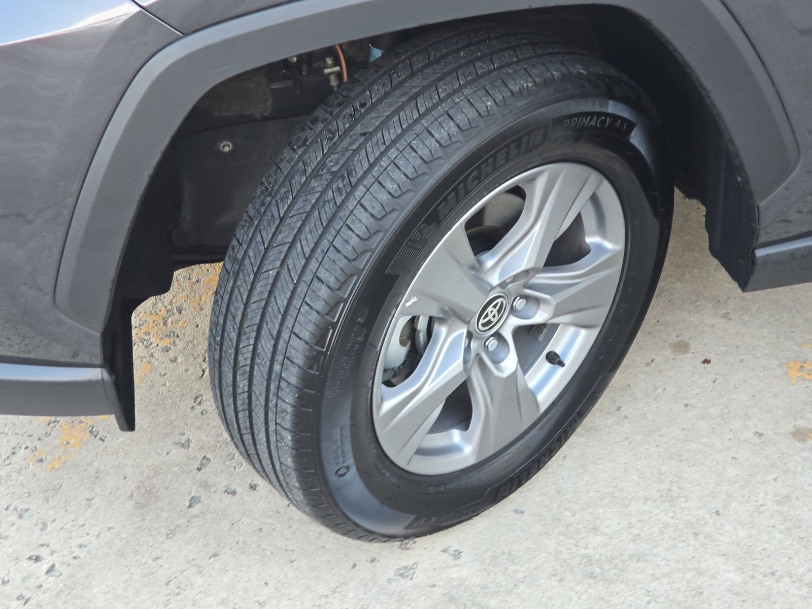 Used 2024 Toyota RAV4 XLE w/ Convenience Package image 40