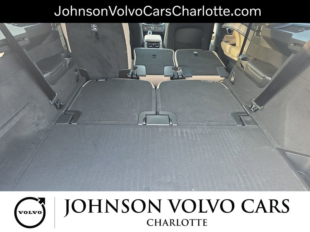 New 2026 Volvo XC90 B6 Plus w/ Protection Package Premier image 14