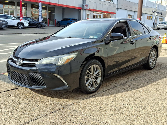 Used 2016 Toyota Camry SE FWD image 3