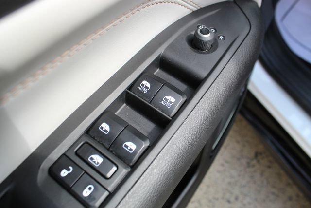 Used 2024 Jeep Compass Limited w/ Elite Group image 9