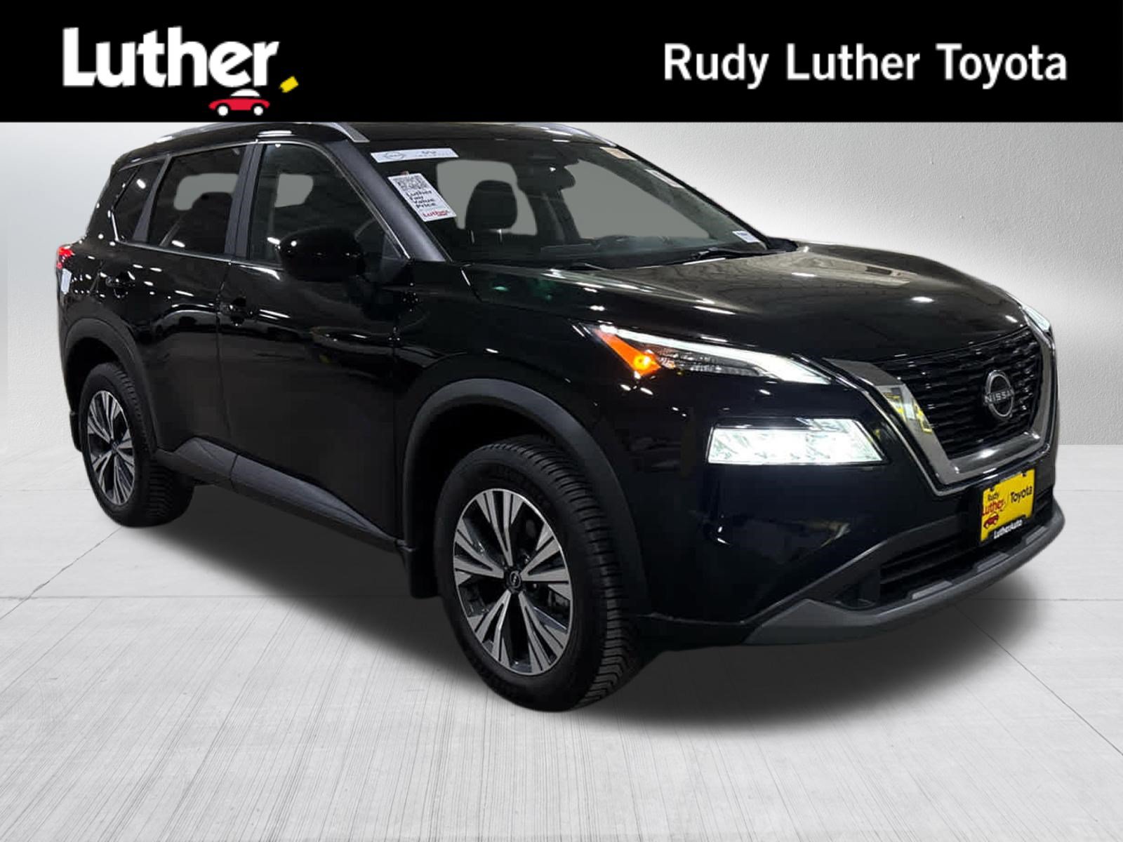 Used 2023 Nissan Rogue SV w/ SV Premium B Package