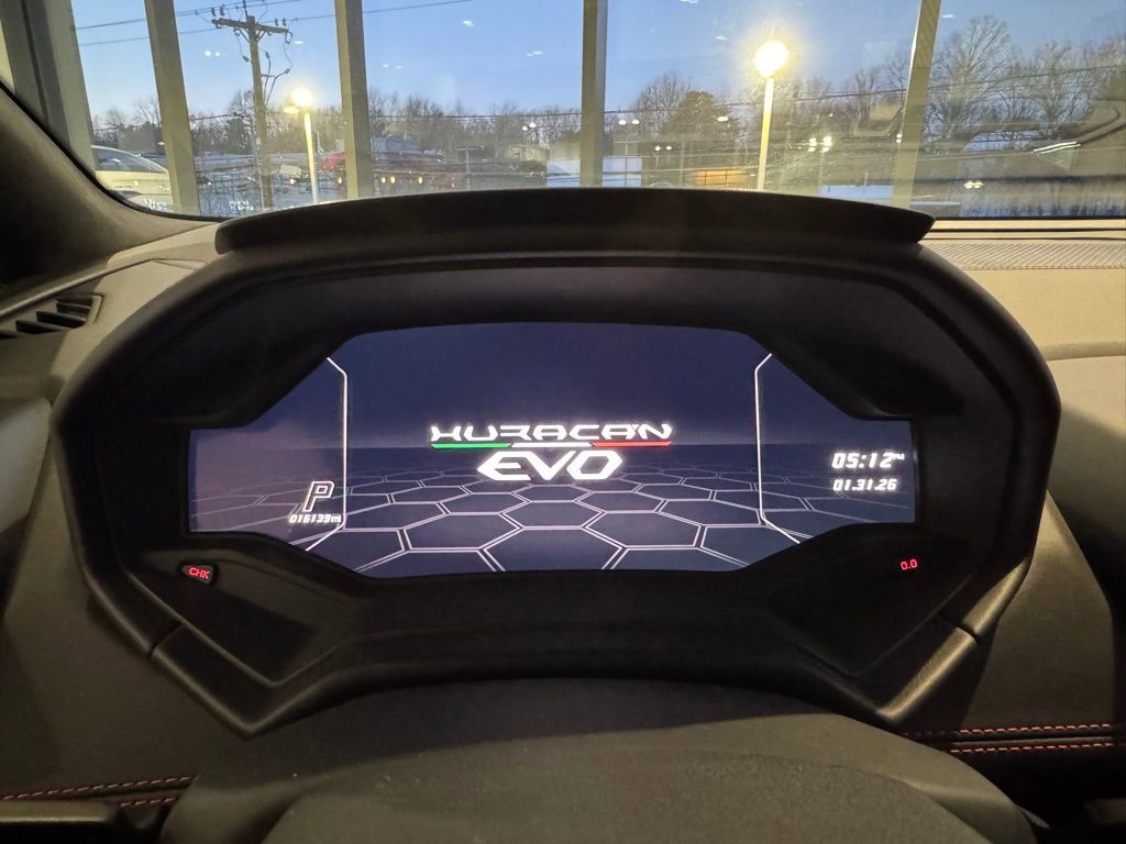 Used 2020 Lamborghini Huracan EVO image 30