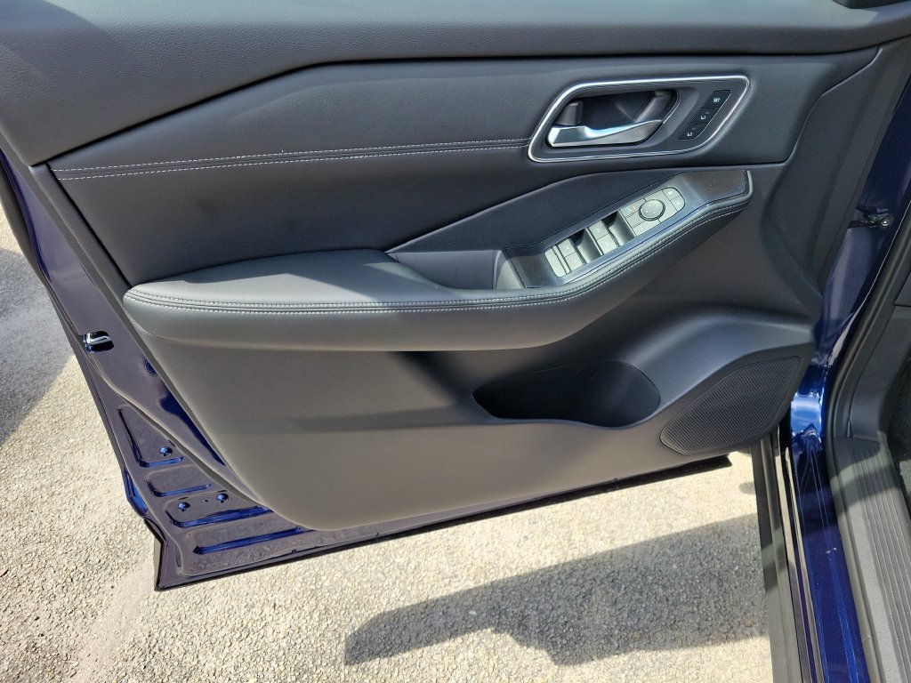 New 2026 Nissan Rogue Platinum AWD/4WD image 26