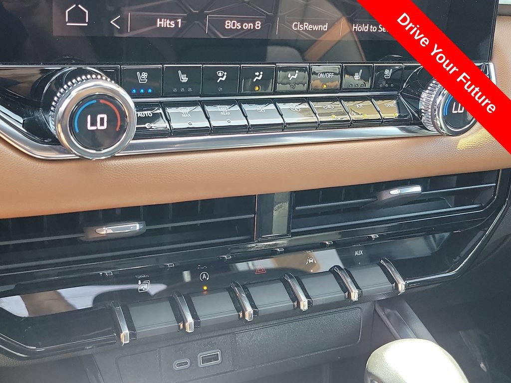 Used 2023 GMC Canyon AT4 w/ AT4 Premium Package AWD/4WD image 10