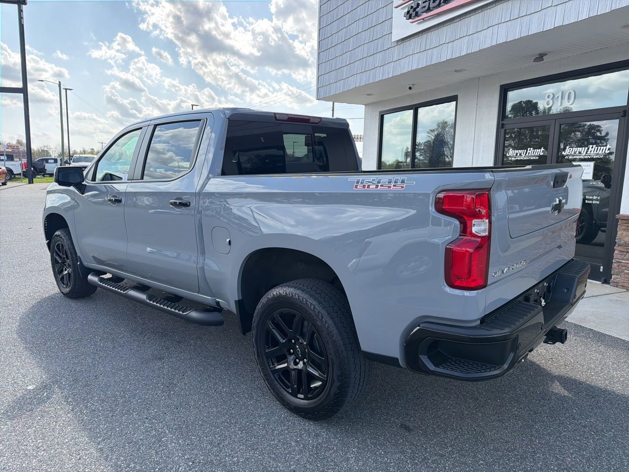 Used 2024 Chevrolet Silverado 1500 LT Trail Boss w/ LT Trail Boss Premium Package image 6
