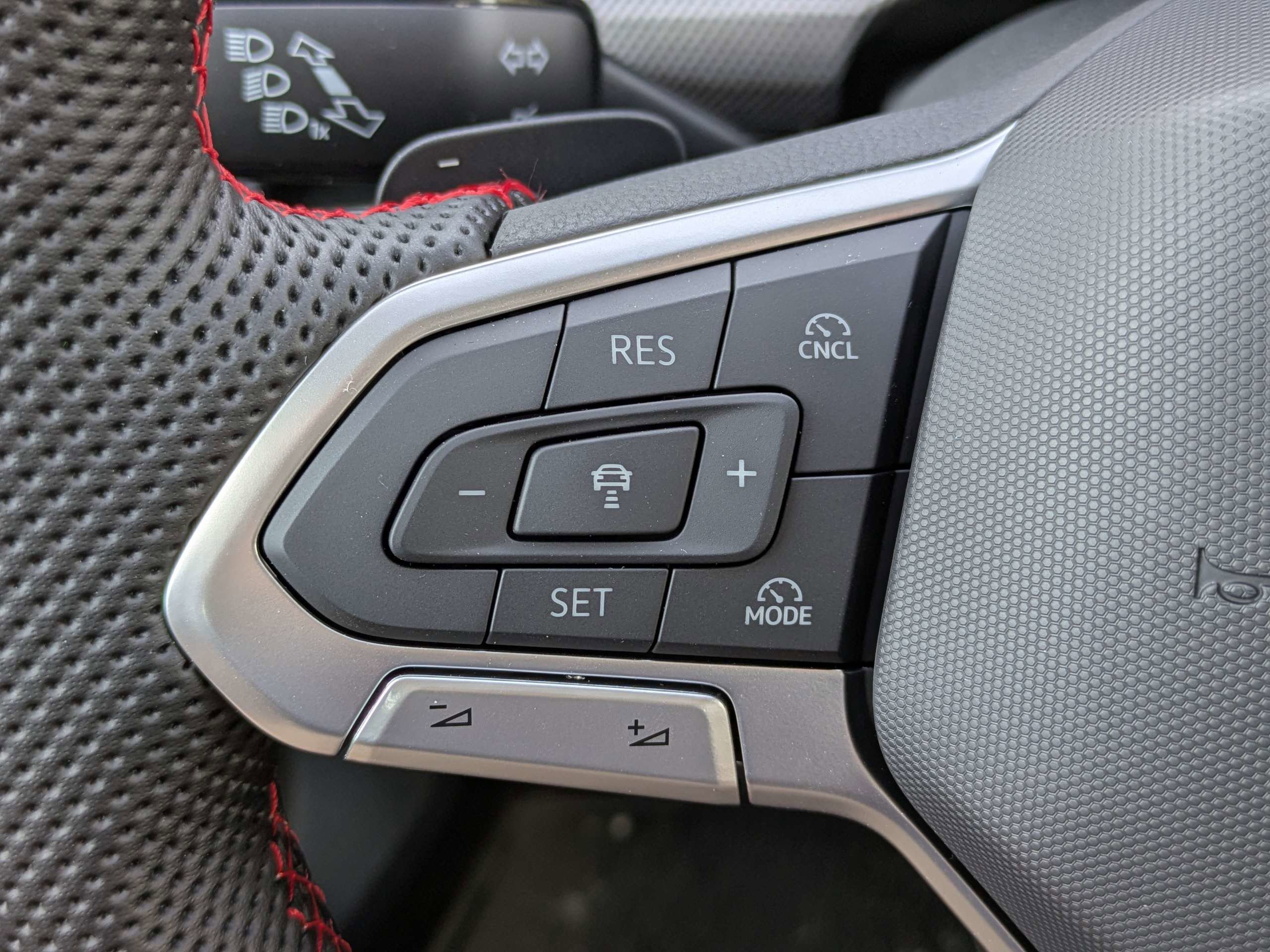 New 2026 Volkswagen GTI SE image 22