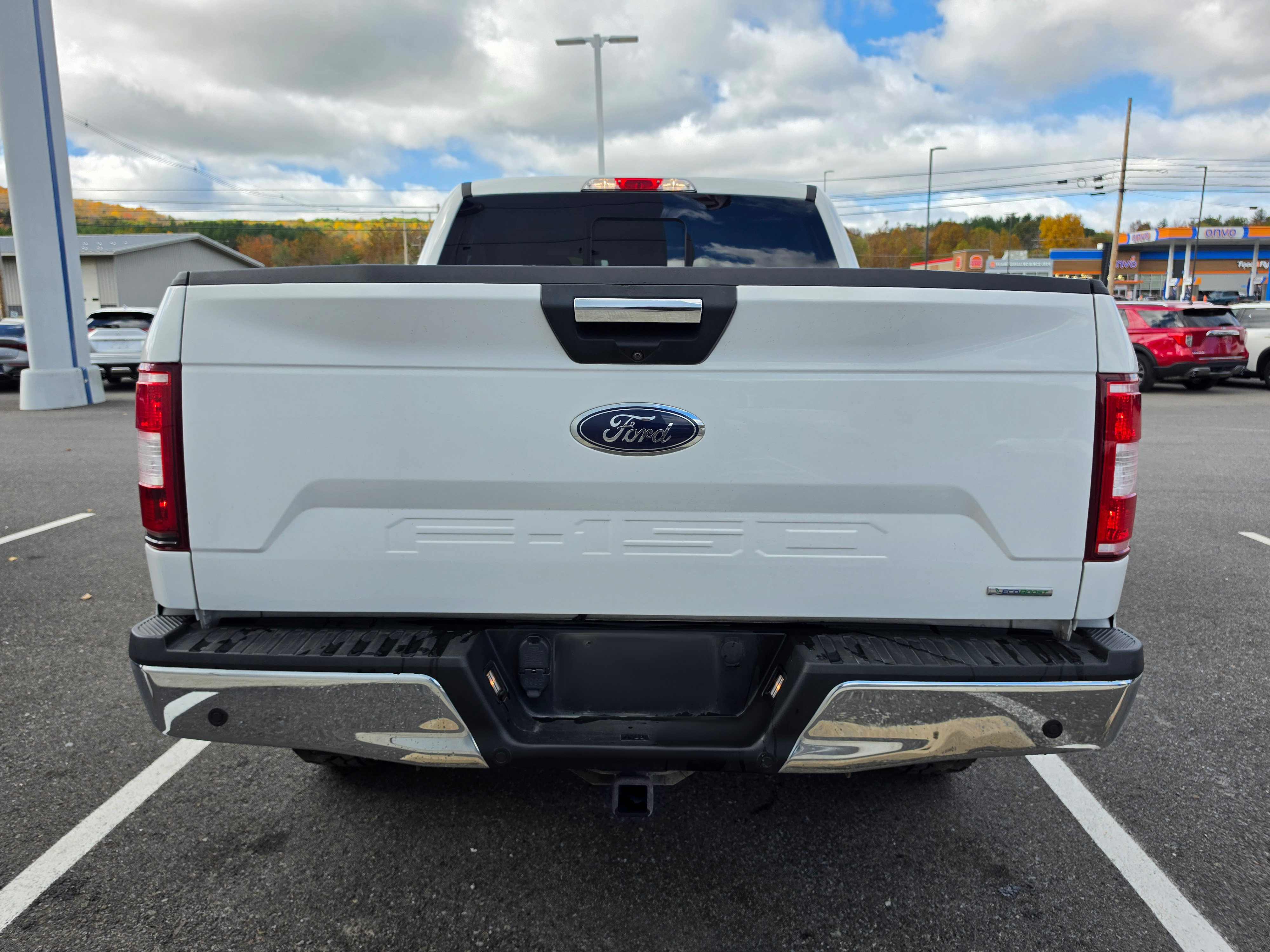Used 2018 Ford F150 XLT w/ Equipment Group 302A Luxury AWD/4WD image 4