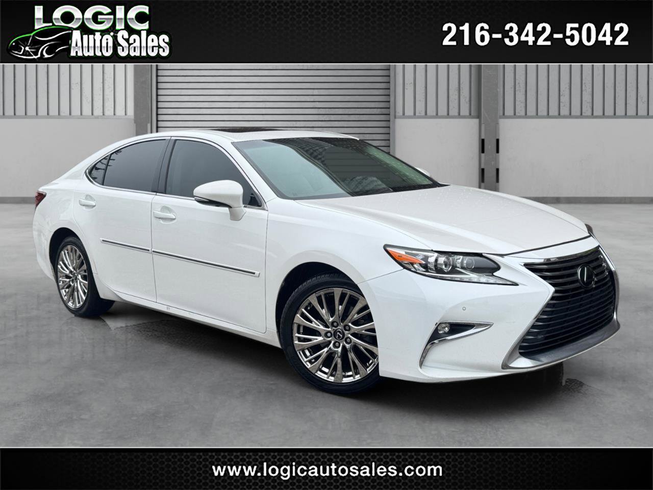 Used 2017 Lexus ES 350 w/ Luxury Package FWD image 1