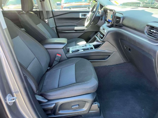 Used 2023 Ford Explorer XLT RWD image 26