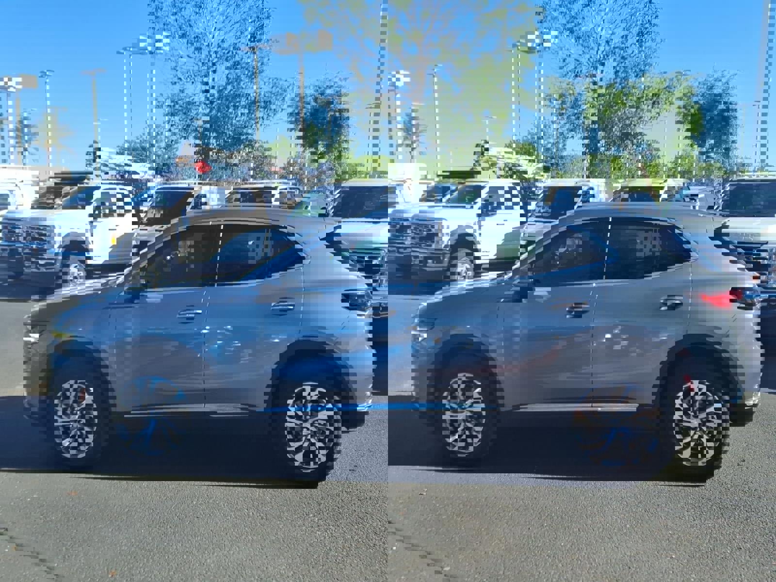 Used 2021 Buick Envision Essence w/ Technology Package I image 7