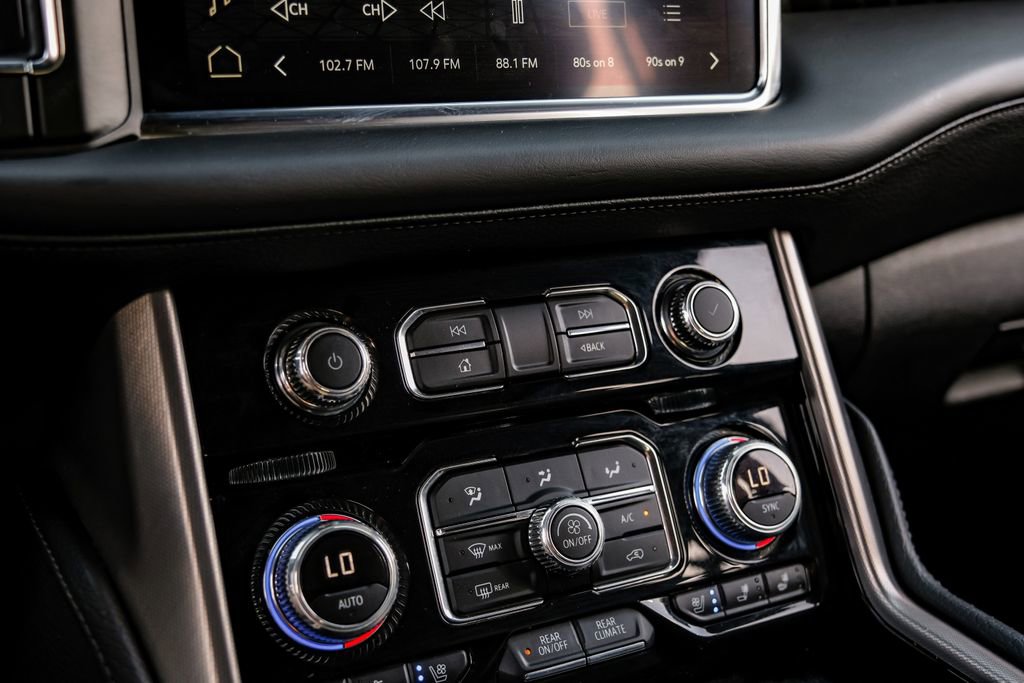 Used 2024 GMC Yukon XL Denali AWD/4WD image 29