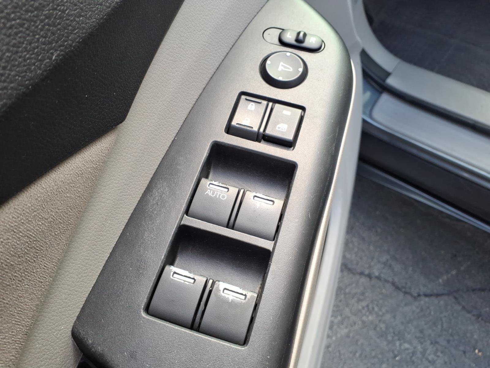 Used 2013 Honda CR-V EX image 17