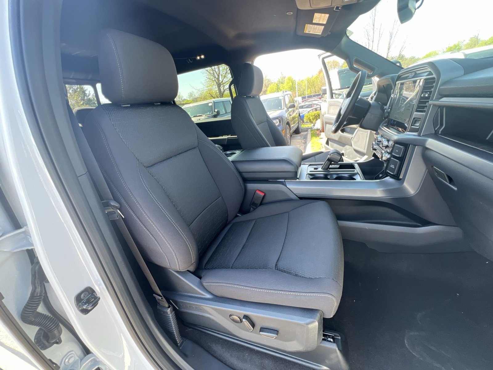 New 2026 Ford F150 XLT w/ Equipment Group 302A MID AWD/4WD image 34