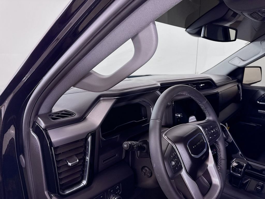 Used 2025 GMC Sierra 1500 Denali image 9