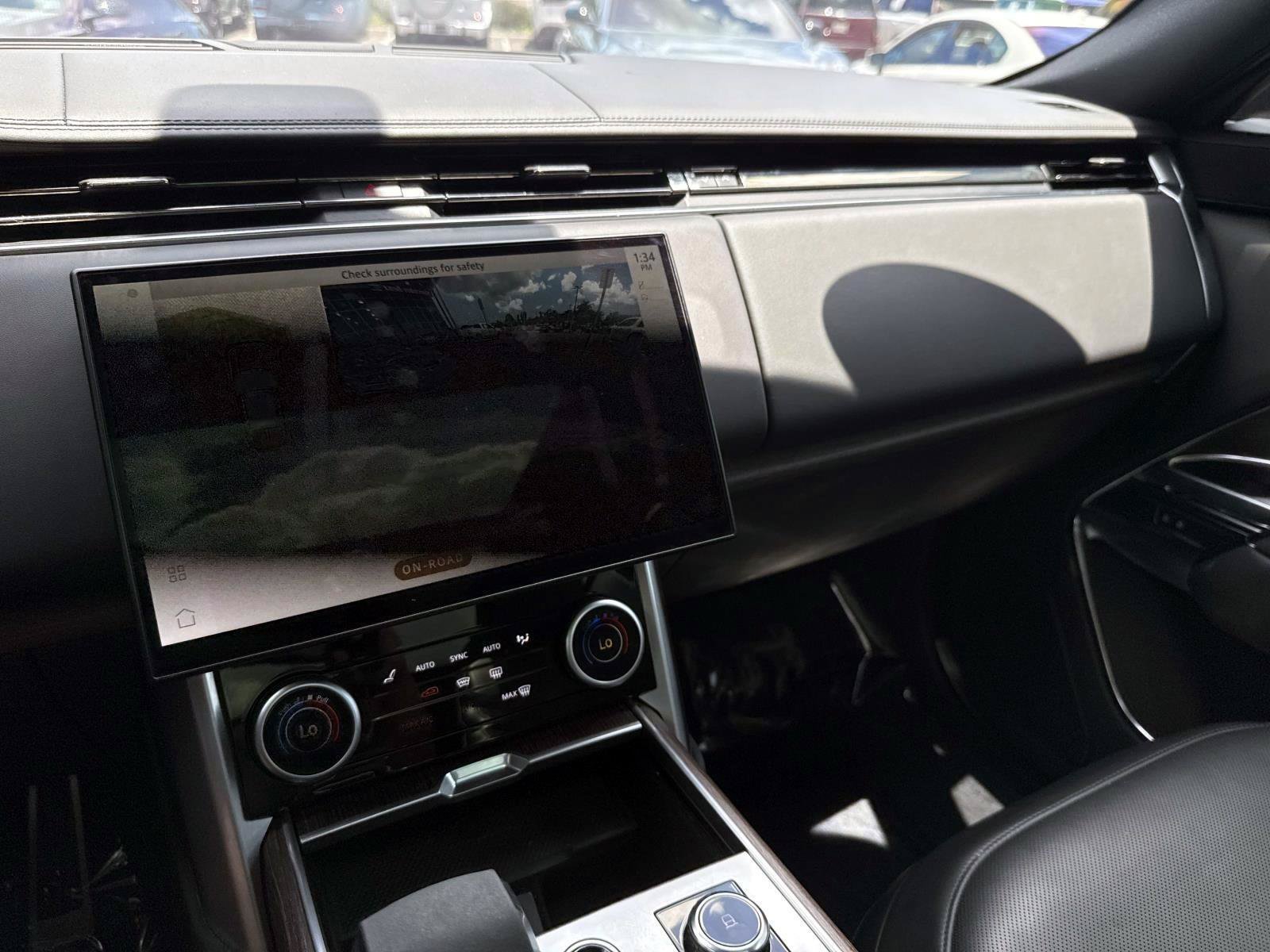 Used 2023 Land Rover Range Rover SE AWD/4WD image 26
