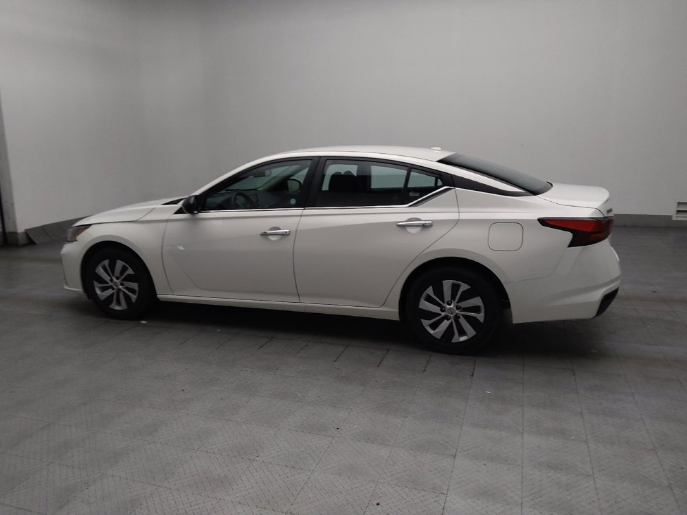 Used 2025 Nissan Altima 2.5 S FWD image 3