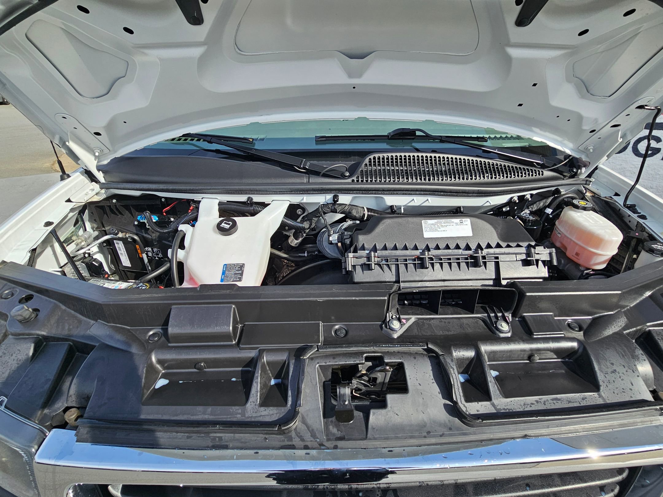 Used 2024 GMC Savana 2500 w/ Driver Convenience Package image 29