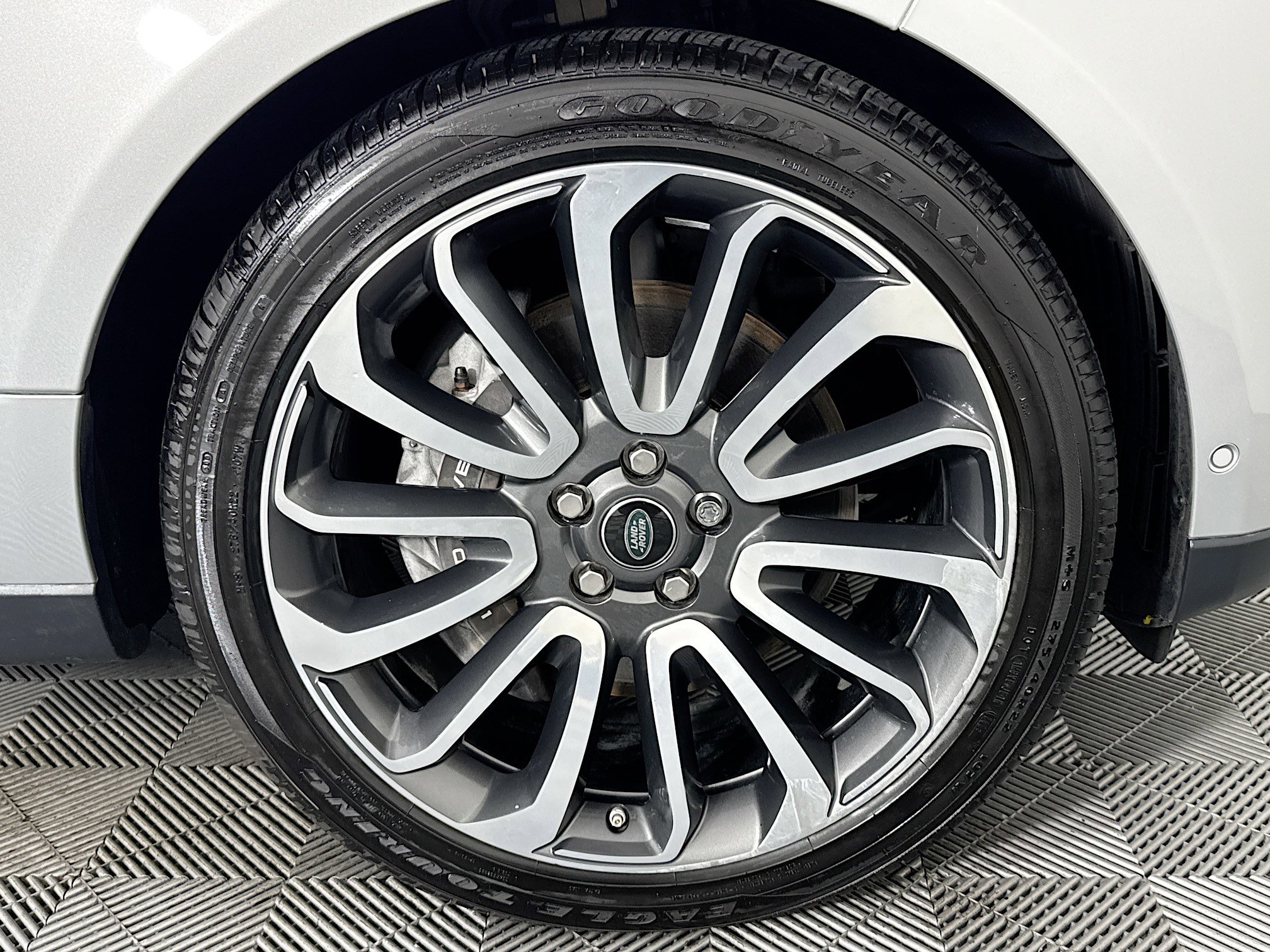 Used 2019 Land Rover Range Rover Long Wheelbase Supercharged AWD/4WD image 31