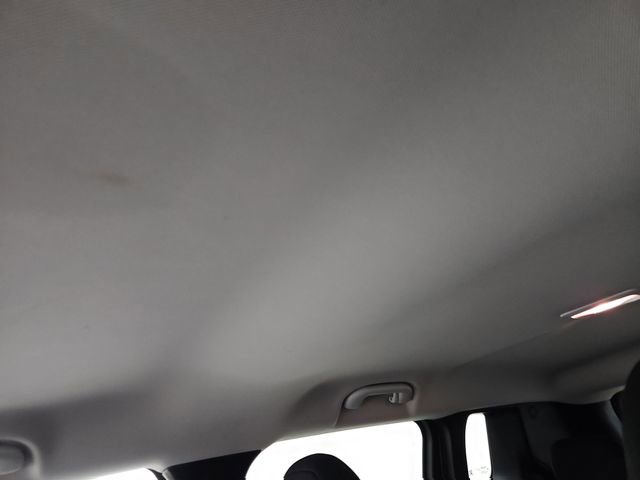 Used 2021 Jeep Renegade Latitude w/ Luxury Group I image 36